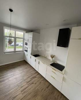 1-к квартира, вторичка, 43м2, 1/4 этаж