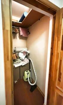 2-к квартира, вторичка, 63м2, 1/9 этаж