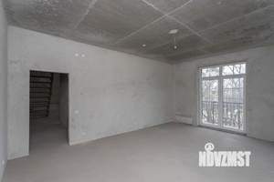 4-к квартира, вторичка, 200м2, 4/5 этаж