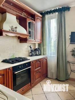 4-к квартира, вторичка, 130м2, 3/3 этаж