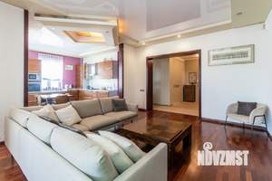 3-к квартира, вторичка, 140м2, 4/7 этаж