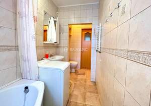 2-к квартира, вторичка, 63м2, 4/4 этаж