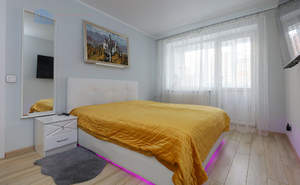 2-к квартира, вторичка, 52м2, 1/4 этаж