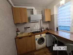 2-к квартира, вторичка, 42м2, 1/5 этаж