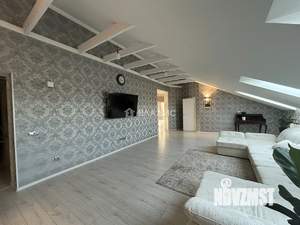 4-к квартира, вторичка, 184м2, 4/4 этаж