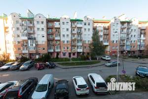 2-к квартира, вторичка, 67м2, 2/10 этаж