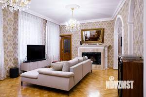 3-к квартира, вторичка, 125м2, 2/3 этаж