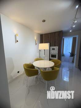 2-к квартира, вторичка, 56м2, 1/10 этаж