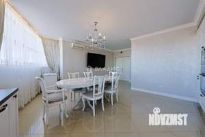 3-к квартира, вторичка, 97м2, 13/18 этаж