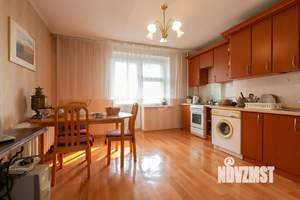 2-к квартира, вторичка, 68м2, 9/10 этаж