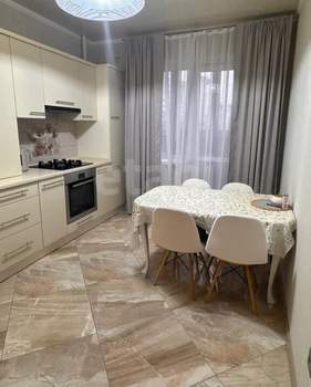 2-к квартира, вторичка, 63м2, 1/2 этаж