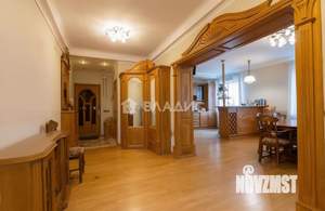4-к квартира, вторичка, 175м2, 3/5 этаж