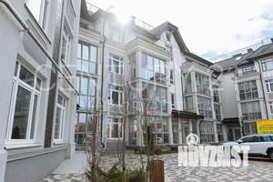 4-к квартира, вторичка, 135м2, 4/4 этаж