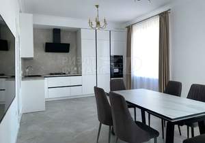 4-к квартира, вторичка, 195м2, 3/3 этаж