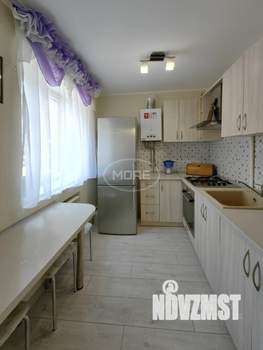 2-к квартира, вторичка, 37м2, 1/4 этаж