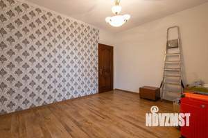 3-к квартира, вторичка, 57м2, 1/2 этаж