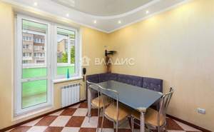 2-к квартира, вторичка, 70м2, 2/4 этаж