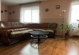 3-к квартира, вторичка, 100м2, 3/3 этаж