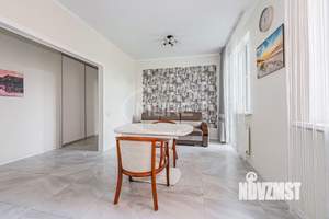 2-к квартира, вторичка, 58м2, 3/5 этаж