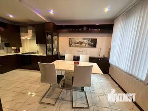 5-к квартира, вторичка, 199м2, 2/2 этаж