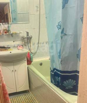 4-к квартира, вторичка, 62м2, 1/5 этаж