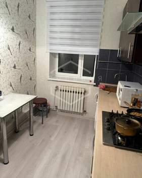 2-к квартира, вторичка, 46м2, 1/4 этаж