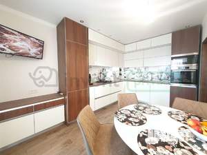 2-к квартира, вторичка, 56м2, 7/10 этаж