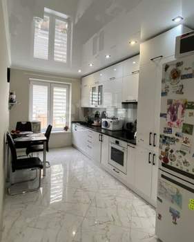 2-к квартира, вторичка, 61м2, 5/10 этаж