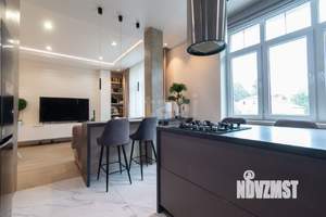 2-к квартира, вторичка, 93м2, 3/3 этаж