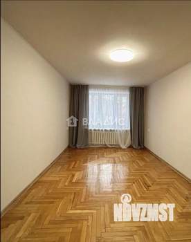 4-к квартира, вторичка, 103м2, 1/5 этаж