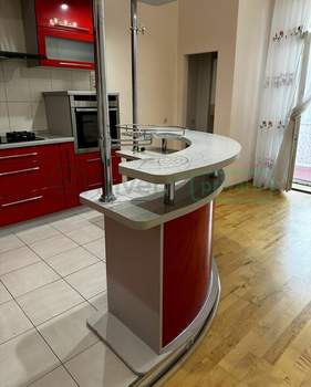 2-к квартира, вторичка, 92м2, 8/8 этаж