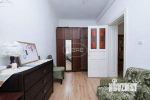 4-к квартира, вторичка, 136м2, 1/2 этаж