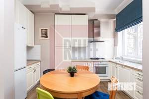 2-к квартира, вторичка, 64м2, 1/3 этаж