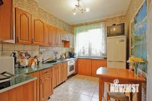 2-к квартира, вторичка, 56м2, 2/4 этаж