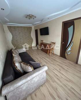 2-к квартира, вторичка, 46м2, 1/4 этаж