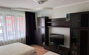 2-к квартира, вторичка, 63м2, 1/9 этаж