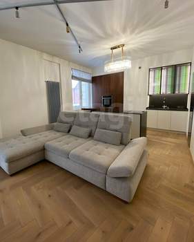 2-к квартира, вторичка, 60м2, 1/4 этаж