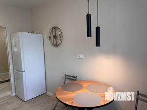 2-к квартира, вторичка, 57м2, 1/8 этаж