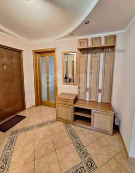 3-к квартира, вторичка, 82м2, 1/5 этаж