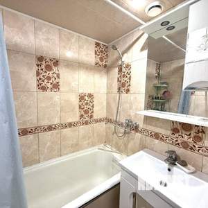 3-к квартира, вторичка, 65м2, 8/9 этаж