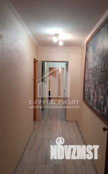 2-к квартира, вторичка, 63м2, 1/6 этаж