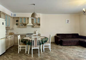 2-к квартира, вторичка, 75м2, 2/4 этаж