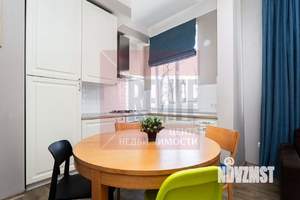 2-к квартира, вторичка, 64м2, 1/3 этаж