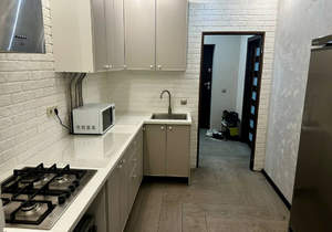 3-к квартира, вторичка, 82м2, 1/10 этаж