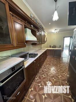 4-к квартира, вторичка, 170м2, 1/3 этаж