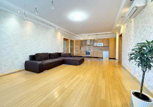 2-к квартира, вторичка, 82м2, 3/5 этаж