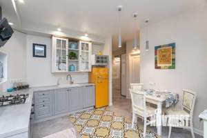 2-к квартира, вторичка, 58м2, 1/4 этаж