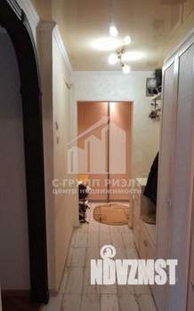 2-к квартира, вторичка, 63м2, 1/6 этаж