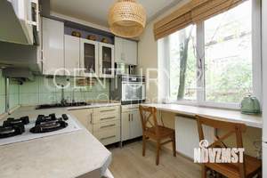 3-к квартира, вторичка, 63м2, 1/4 этаж