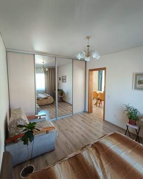 2-к квартира, вторичка, 61м2, 1/3 этаж